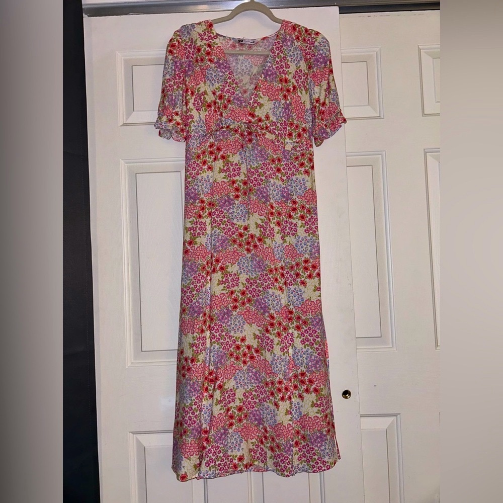 SO Mid length Floral Dress - Medium